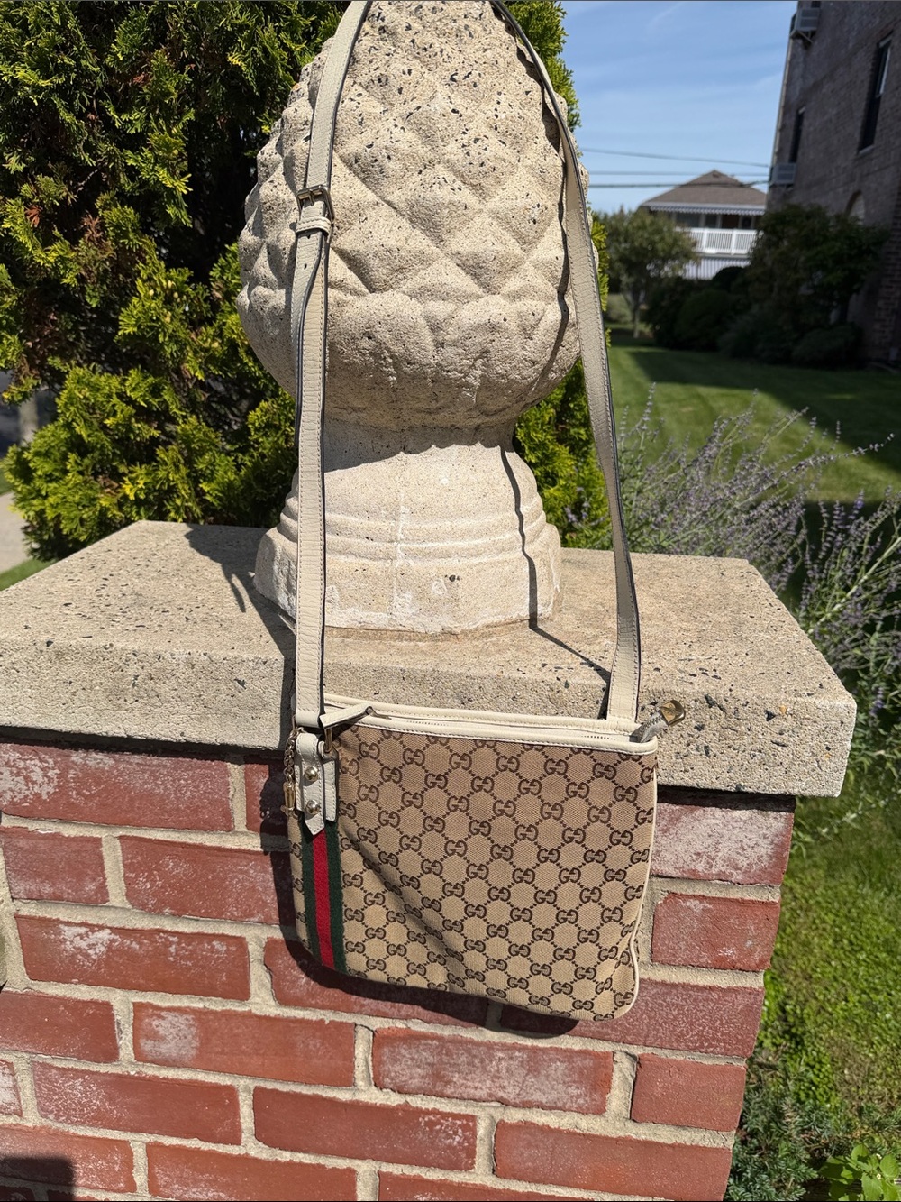 Gucci Beige Monogram Crossbody Bag with Green& Red stripe & COA white leather - Picture 7 of 16